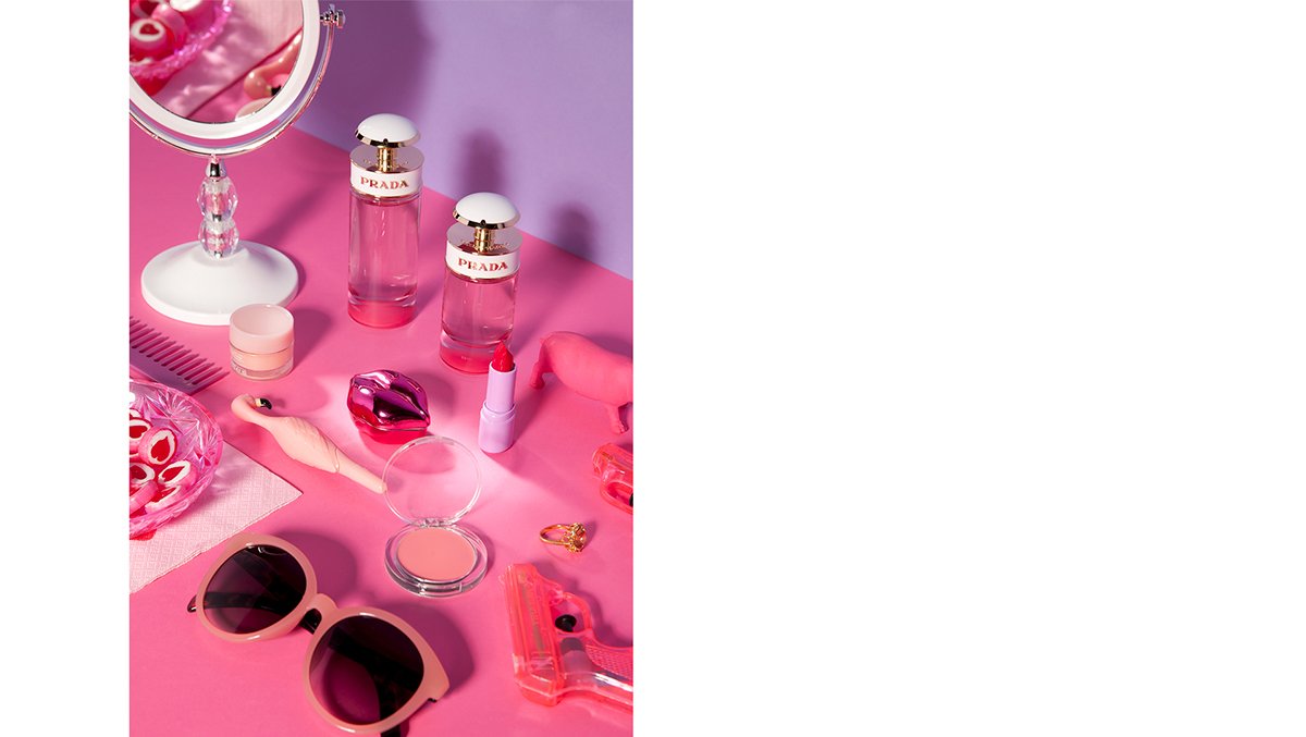 Prada高端時(shí)尚品牌vi設(shè)計(jì)和包裝設(shè)計(jì)欣賞，時(shí)尚品牌vi設(shè)計(jì)，時(shí)尚品牌品牌視覺識(shí)別設(shè)計(jì)，深圳vi設(shè)計(jì)，深圳品牌視覺識(shí)別設(shè)計(jì)，左右格局