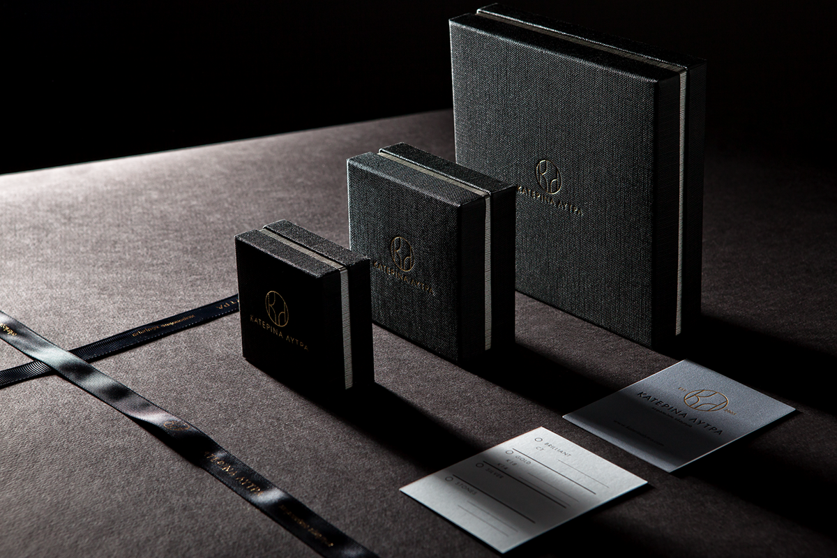 國外高端珠寶品牌vi設(shè)計和品牌包裝設(shè)計，珠寶vi設(shè)計，珠寶包裝設(shè)計，珠寶品牌形象設(shè)計，vi設(shè)計，包裝設(shè)計，深圳vi設(shè)計，深圳包裝設(shè)計，深圳品牌形象設(shè)計，左右格局