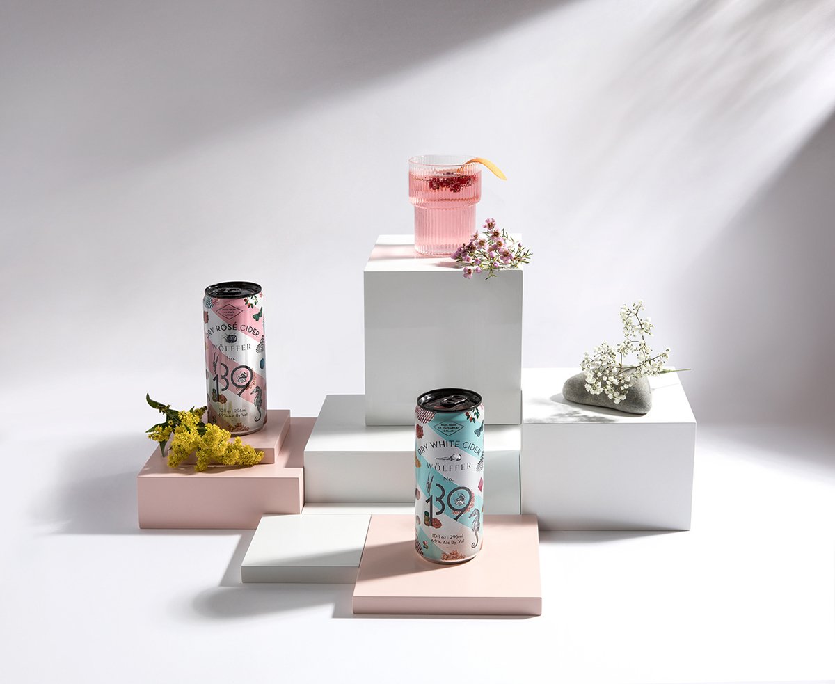 2018網(wǎng)紅飲料品牌VI設(shè)計(jì)和包裝設(shè)計(jì)案例，VI設(shè)計(jì)，品牌VI設(shè)計(jì)，飲料VI設(shè)計(jì)，飲料包裝設(shè)計(jì)，網(wǎng)紅品牌VI設(shè)計(jì)，深圳VI設(shè)計(jì)，左右格局