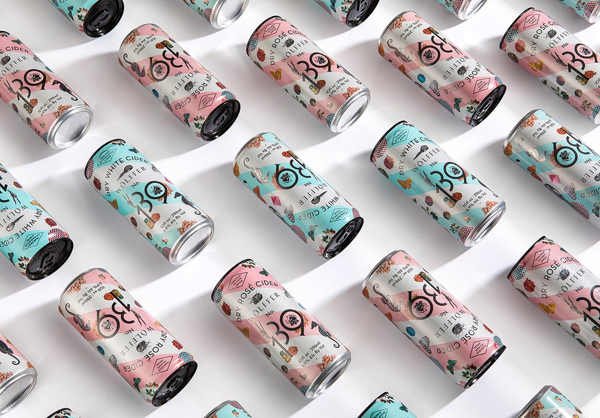 2018網(wǎng)紅飲料品牌VI設(shè)計(jì)和包裝設(shè)計(jì)案例，VI設(shè)計(jì)，品牌VI設(shè)計(jì)，飲料VI設(shè)計(jì)，飲料包裝設(shè)計(jì)，網(wǎng)紅品牌VI設(shè)計(jì)，深圳VI設(shè)計(jì)，左右格局