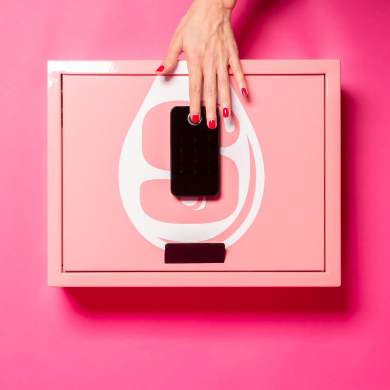 生物識(shí)別指紋鎖保險(xiǎn)箱的粉紅色的星爆包裝設(shè)計(jì)用來保護(hù)您的糖果 生物識(shí)別指紋鎖保險(xiǎn)箱的粉紅色的星爆包裝設(shè)計(jì)用來保護(hù)您的糖果